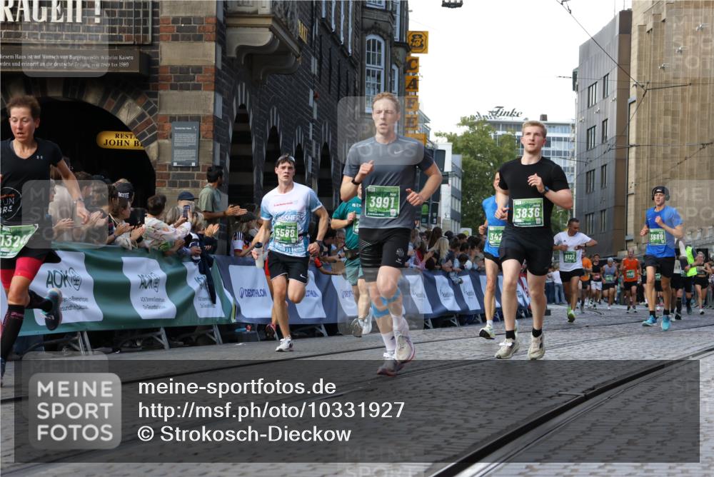 13.09.2026 - 21. swb-Marathon Bremen Strokosch-Dieckow http://msf.ph/oto/10331927 13.09.2026 13:15:43 Ziel 3346, 3743, 4111, 4212, 4646, 4653, 4663, 5003, 6011, 6526, 6773, 7291, 7346, 7497, 7717, 7730, 7992, 8086, 8254, 8255, 9391, 9483, 13137, 145, 982, 1955, 2733, 3119, 3422, 3689, 3836, 3991, 4823, 5430, 5474, 5588, 5913, 6481, 7307, 7413, 9122, 9278, 13149, 13249 meine-sportfotos.de
