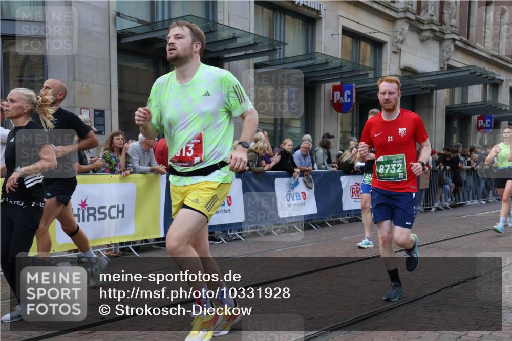 13.09.2026 - 21. swb-Marathon Bremen Strokosch-Dieckow http://msf.ph/oto/10331928 13.09.2026 13:22:54 Ziel 1809, 1900, 1935, 2306, 2367, 2427, 2827, 2899, 2914, 2961, 3098, 3233, 3374, 3531, 3729, 3920, 5114, 5820, 5821, 6923, 7909, 8045, 8231, 8304, 8671, 8672, 8732, 8787, 8819, 8820, 8863, 9436, 9827, 9921, 10127, 388, 913, 1963, 2040, 2402, 2771, 2806, 3145, 3560, 4483, 6707, 6737, 6792, 7586, 8377, 8547, 8551, 8646, 8694, 9090, 9510 meine-sportfotos.de