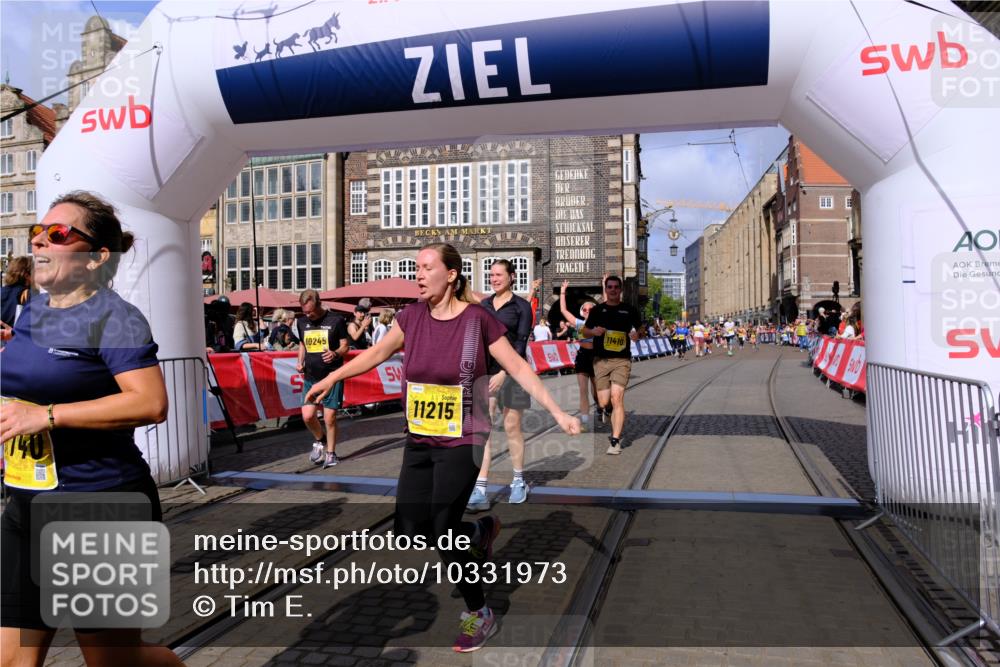 13.09.2026 - 21. swb-Marathon Bremen Tim E. http://msf.ph/oto/10331973 13.09.2026 11:04:40 Ziel 10160, 10182, 10245, 10291, 10526, 10613, 10755, 11214, 11215, 11221, 11248, 11336, 11410, 11720, 11740, 11761, 12009, 12929 meine-sportfotos.de