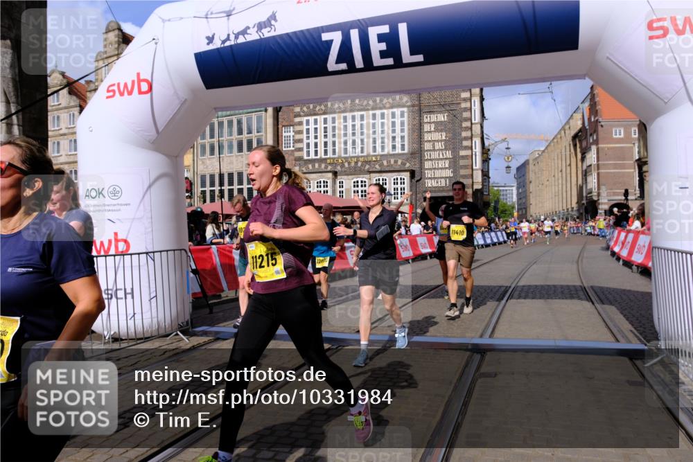 13.09.2026 - 21. swb-Marathon Bremen Tim E. http://msf.ph/oto/10331984 13.09.2026 11:04:40 Ziel 10160, 10182, 10245, 10291, 10526, 10613, 10755, 11214, 11215, 11221, 11248, 11336, 11410, 11720, 11740, 11761, 12009, 12929 meine-sportfotos.de