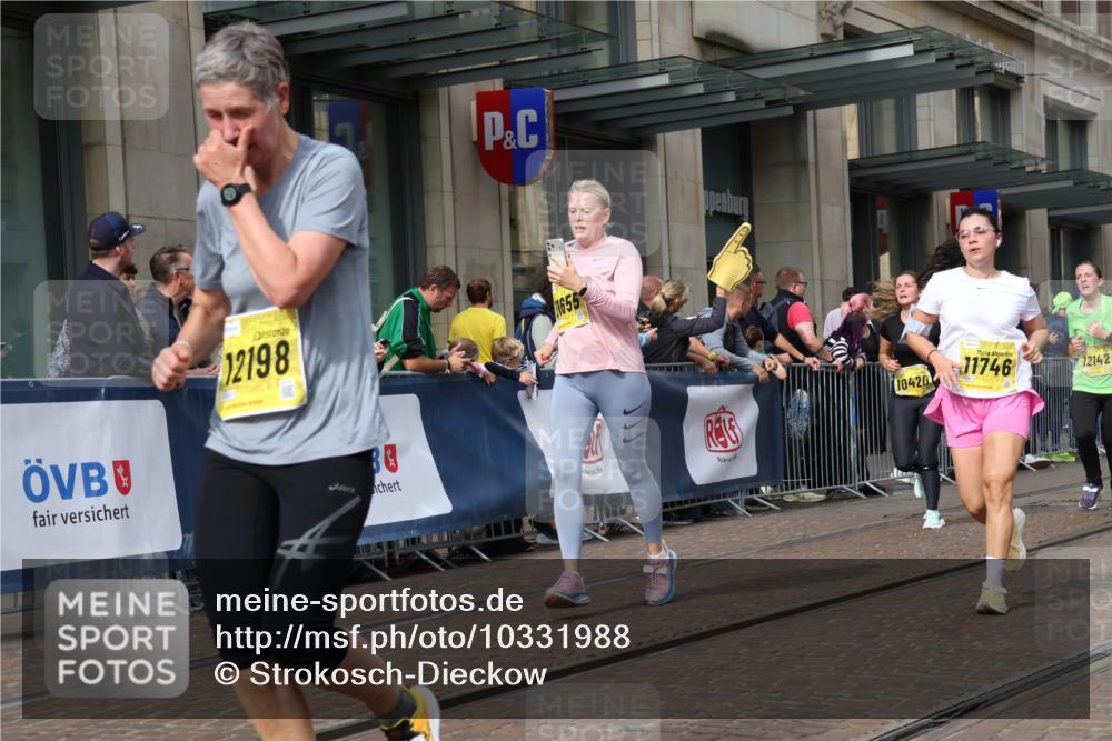 13.09.2026 - 21. swb-Marathon Bremen Strokosch-Dieckow http://msf.ph/oto/10331988 13.09.2026 11:03:23 Ziel 10090, 10091, 10152, 10327, 10357, 10420, 10429, 10569, 10796, 10902, 10918, 10950, 11211, 11325, 11411, 11451, 11595, 11655, 11746, 11868, 11967, 12074, 10092, 10150, 10187, 10195, 10237, 10309, 10528, 10531, 10598, 10715, 10724, 10727, 10904, 10959, 11070, 11095, 11493, 11598, 11676, 11773, 11830, 11836, 12068, 12184, 12185, 12214, 12421, 12432, 12483, 12611 meine-sportfotos.de
