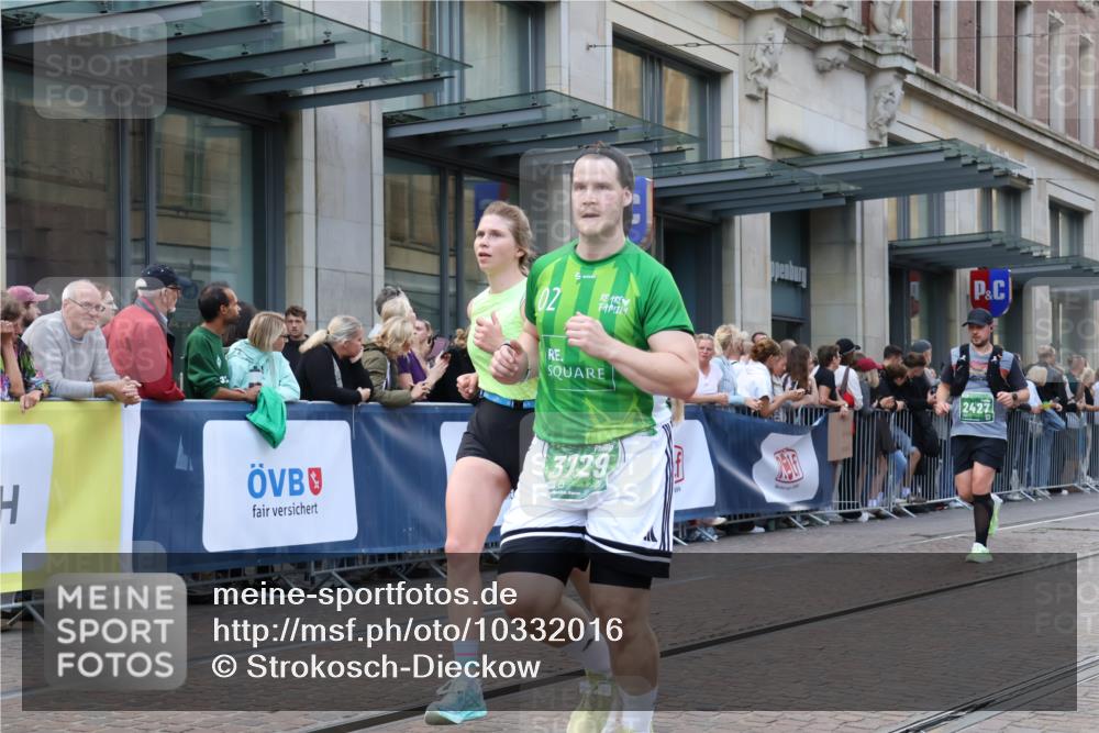13.09.2026 - 21. swb-Marathon Bremen Strokosch-Dieckow http://msf.ph/oto/10332016 13.09.2026 13:22:55 Ziel 1809, 1900, 1935, 2306, 2367, 2427, 2827, 2899, 2914, 2961, 3098, 3233, 3374, 3531, 3729, 3920, 5114, 5820, 5821, 6923, 7909, 8045, 8231, 8304, 8671, 8672, 8732, 8787, 8819, 8820, 8863, 9436, 9827, 9921, 10127, 388, 913, 1963, 2040, 2402, 2771, 2806, 3145, 3560, 4483, 6707, 6737, 6792, 7586, 7909, 8377, 8547, 8551, 8646, 8694, 9090, 9510 meine-sportfotos.de