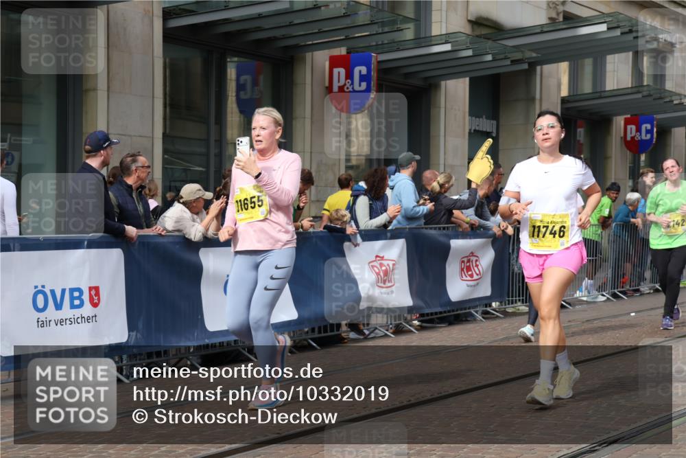 13.09.2026 - 21. swb-Marathon Bremen Strokosch-Dieckow http://msf.ph/oto/10332019 13.09.2026 11:03:24 Ziel 10090, 10091, 10152, 10327, 10357, 10420, 10429, 10569, 10796, 10902, 10918, 10950, 11211, 11325, 11411, 11451, 11595, 11655, 11746, 11868, 11967, 12074, 12504, 10092, 10150, 10187, 10195, 10237, 10309, 10528, 10531, 10598, 10715, 10724, 10727, 10904, 10959, 11070, 11493, 11598, 11676, 11773, 11830, 11836, 12068, 12184, 12185, 12214, 12421, 12432, 12483, 12611 meine-sportfotos.de