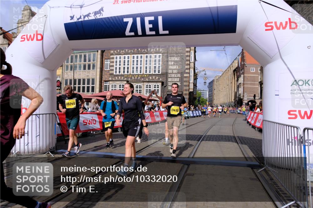 13.09.2026 - 21. swb-Marathon Bremen Tim E. http://msf.ph/oto/10332020 13.09.2026 11:04:40 Ziel 10160, 10182, 10245, 10291, 10526, 10613, 10755, 11214, 11215, 11221, 11248, 11336, 11410, 11720, 11740, 11761, 12009, 12929 meine-sportfotos.de