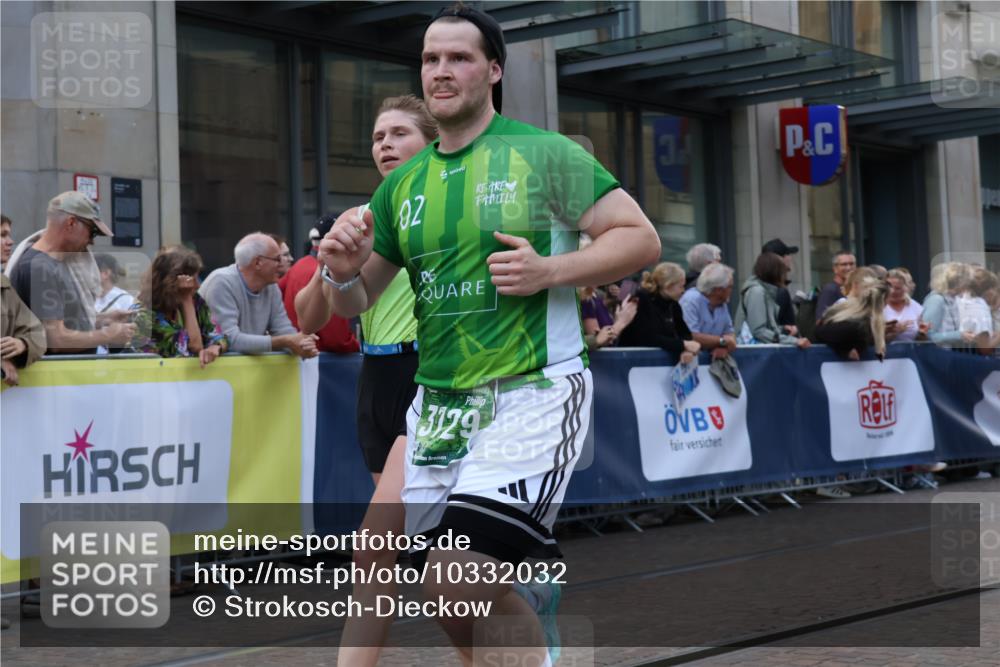 13.09.2026 - 21. swb-Marathon Bremen Strokosch-Dieckow http://msf.ph/oto/10332032 13.09.2026 13:22:56 Ziel 1809, 1900, 1935, 2306, 2367, 2427, 2827, 2899, 2914, 2961, 3098, 3233, 3374, 3531, 3729, 3920, 5114, 5820, 5821, 6923, 8045, 8231, 8304, 8671, 8672, 8732, 8787, 8819, 8820, 8863, 9436, 9827, 9921, 10127, 388, 913, 1963, 2040, 2402, 2771, 2806, 3145, 3560, 4483, 6707, 6737, 6792, 7586, 7909, 8377, 8547, 8551, 8646, 8671, 8672, 8694, 9090, 9510 meine-sportfotos.de