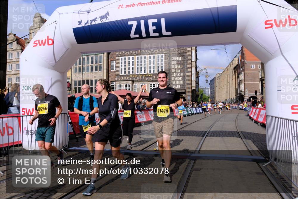 13.09.2026 - 21. swb-Marathon Bremen Tim E. http://msf.ph/oto/10332078 13.09.2026 11:04:41 Ziel 10160, 10182, 10245, 10291, 10526, 10613, 10711, 10755, 11214, 11215, 11221, 11248, 11336, 11410, 11720, 11740, 11761, 12009, 12929 meine-sportfotos.de