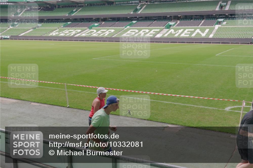 13.09.2026 - 21. swb-Marathon Bremen Michael Burmester http://msf.ph/oto/10332081 13.09.2026 13:03:59 Laufen im Stadion 209, 210, 488, 534, 565, 596, 725, 762, 881, 940, 1014, 1343, 1373, 1456, 1458, 1460, 1479, 1611, 1649, 1653, 1687, 1771, 2223, 2276, 2364, 2369, 2421, 2430, 2434, 2452, 2513, 2625, 2779, 2851, 2872, 2891, 2900, 2910, 2934, 2957, 2977, 3028, 3114, 3135, 3217, 3258, 3360, 3402, 3419, 3425, 3454, 3460, 3496, 3510, 3521, 3576, 3579, 3585, 3597, 3618, 3796, 3846, 3859, 3893, 3909, 3938, 3970, 3983, 4077, 4133, 4558, 242 meine-sportfotos.de