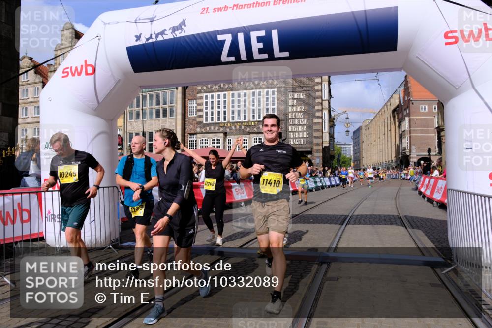13.09.2026 - 21. swb-Marathon Bremen Tim E. http://msf.ph/oto/10332089 13.09.2026 11:04:41 Ziel 10160, 10182, 10245, 10291, 10526, 10613, 10711, 10755, 11214, 11215, 11221, 11248, 11336, 11410, 11720, 11740, 11761, 12009, 12929 meine-sportfotos.de