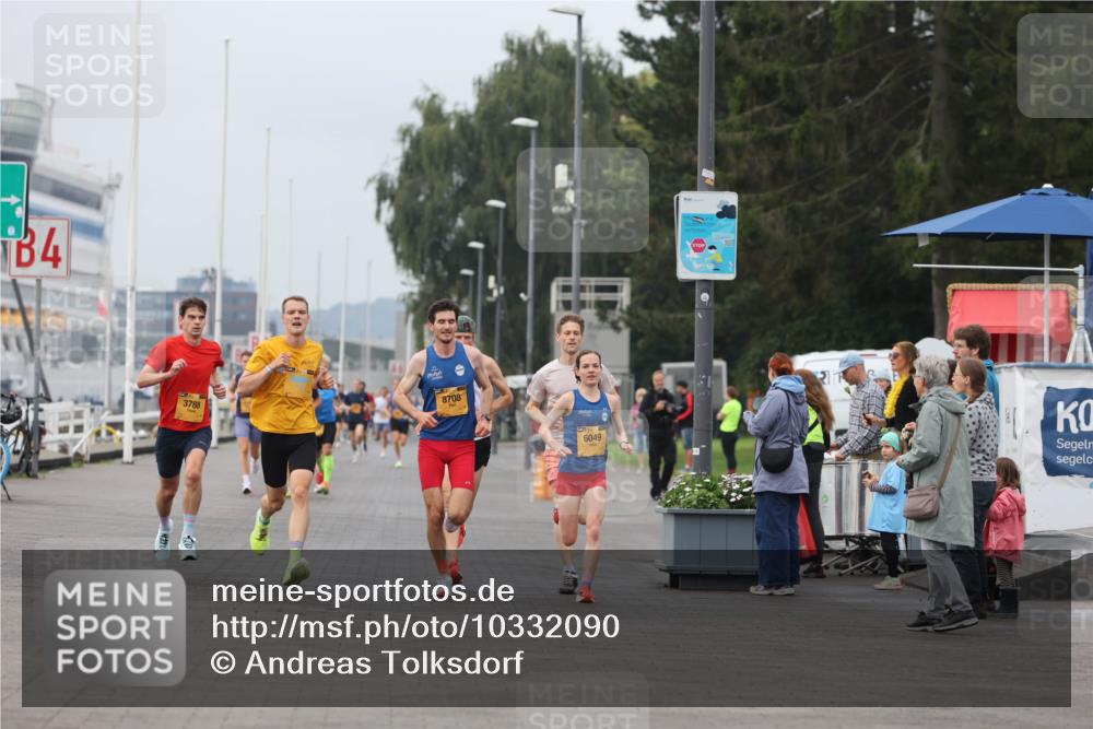 13.09.2026 - Kiel Lauf Andreas Tolksdorf http://msf.ph/oto/10332090 13.09.2026 09:51:13 Kiellinie 4, 3788, 8708, 6049 meine-sportfotos.de