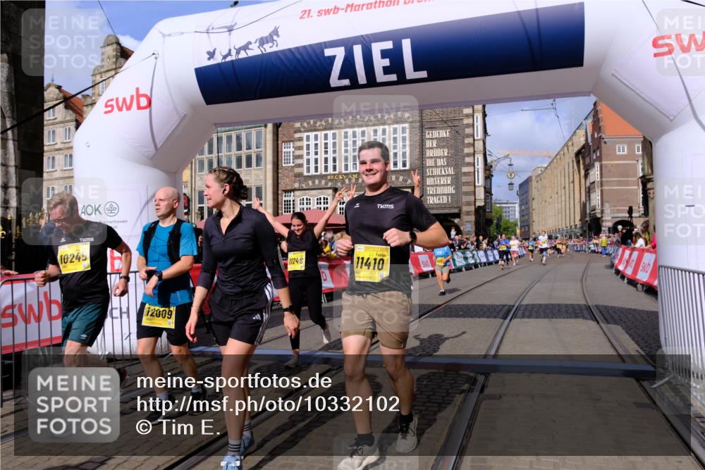 13.09.2026 - 21. swb-Marathon Bremen Tim E. http://msf.ph/oto/10332102 13.09.2026 11:04:41 Ziel 10160, 10182, 10245, 10291, 10526, 10613, 10711, 10755, 11214, 11215, 11221, 11248, 11336, 11410, 11720, 11740, 11761, 12009, 12929 meine-sportfotos.de