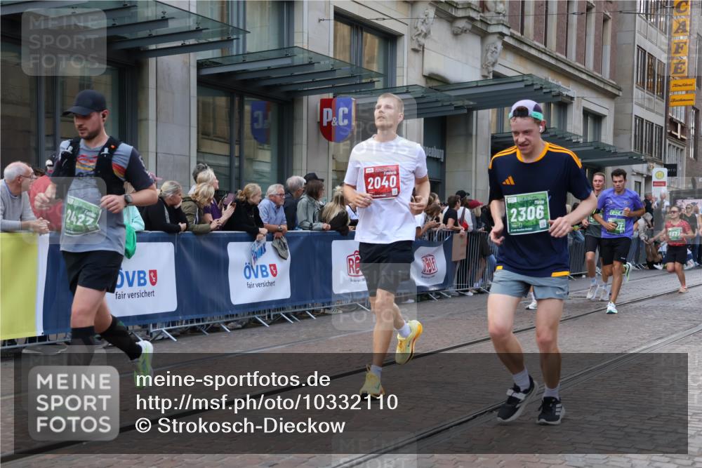13.09.2026 - 21. swb-Marathon Bremen Strokosch-Dieckow http://msf.ph/oto/10332110 13.09.2026 13:22:58 Ziel 1809, 1900, 1935, 2306, 2367, 2427, 2827, 2899, 2914, 2961, 3233, 3374, 3531, 3729, 3861, 3920, 5114, 5820, 5821, 6923, 8045, 8231, 8304, 8732, 8787, 8863, 9436, 9827, 9921, 10127, 388, 913, 1963, 2040, 2402, 2771, 2806, 2914, 3098, 3145, 3560, 6707, 6737, 6792, 7909, 8377, 8551, 8646, 8671, 8672, 8819, 8820, 9090, 9510, 9921 meine-sportfotos.de