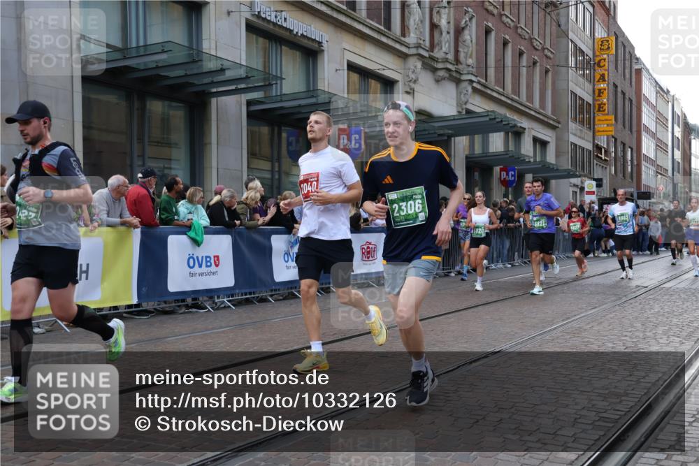 13.09.2026 - 21. swb-Marathon Bremen Strokosch-Dieckow http://msf.ph/oto/10332126 13.09.2026 13:22:58 Ziel 1809, 1900, 1935, 2306, 2367, 2427, 2827, 2899, 2914, 2961, 3233, 3374, 3531, 3729, 3861, 3920, 5114, 5820, 5821, 6923, 8045, 8231, 8304, 8732, 8787, 8863, 9436, 9827, 9921, 10127, 388, 913, 1963, 2040, 2402, 2771, 2806, 2914, 3098, 3145, 3560, 6707, 6737, 6792, 7909, 8377, 8551, 8646, 8671, 8672, 8819, 8820, 9090, 9510, 9921 meine-sportfotos.de