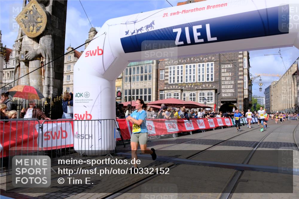 13.09.2026 - 21. swb-Marathon Bremen Tim E. http://msf.ph/oto/10332152 13.09.2026 11:04:44 Ziel 10160, 10182, 10245, 10526, 10613, 10711, 10755, 10877, 11214, 11215, 11248, 11336, 11410, 11720, 11740, 11761, 11991, 12009, 12929 meine-sportfotos.de