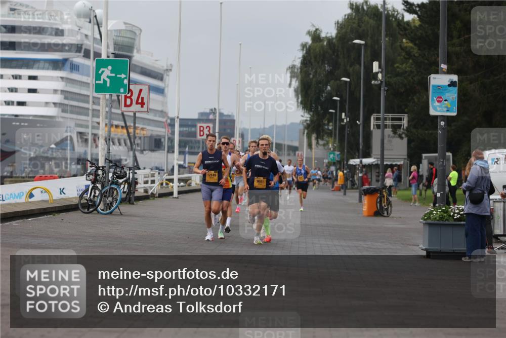 13.09.2026 - Kiel Lauf Andreas Tolksdorf http://msf.ph/oto/10332171 13.09.2026 09:51:20 Kiellinie 3, 4, 3, 12149, 9681 meine-sportfotos.de