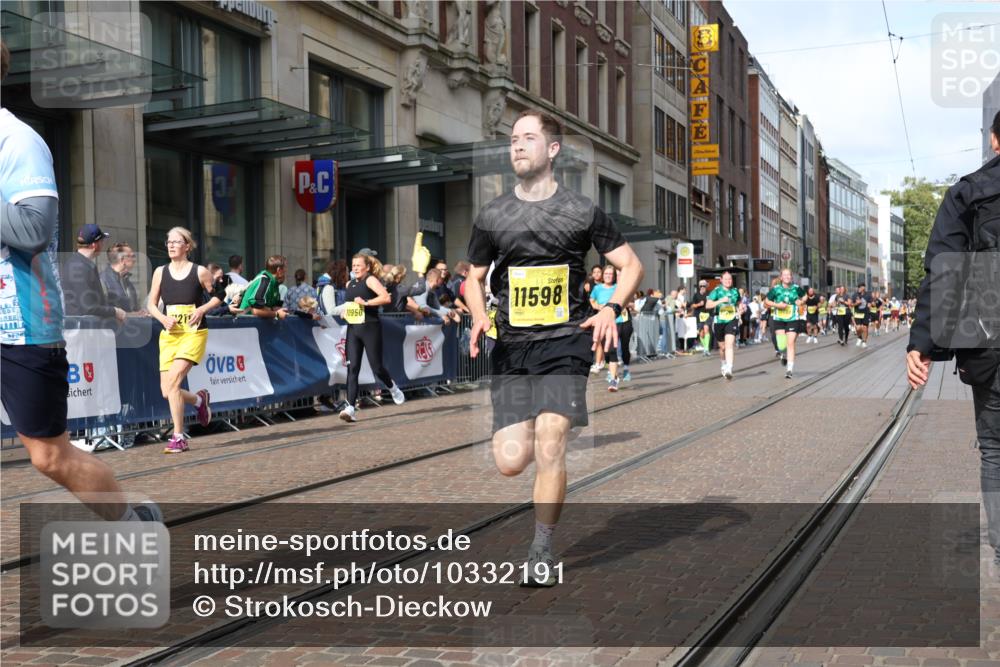 13.09.2026 - 21. swb-Marathon Bremen Strokosch-Dieckow http://msf.ph/oto/10332191 13.09.2026 11:03:28 Ziel 10090, 10091, 10152, 10327, 10357, 10403, 10420, 10429, 10569, 10607, 10659, 10720, 10796, 10902, 10918, 10950, 11149, 11325, 11451, 11511, 11595, 11618, 11655, 11746, 11868, 11967, 12074, 12392, 12504, 10092, 10150, 10187, 10195, 10237, 10309, 10420, 10528, 10531, 10598, 10724, 10727, 10904, 10959, 11070, 11211, 11411, 11493, 11598, 11655, 11676, 11746, 11773, 11830, 11836, 12068, 12184, 12185, 12214, 12611 meine-sportfotos.de
