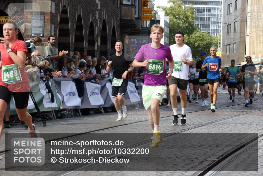 13.09.2026 - 21. swb-Marathon Bremen Strokosch-Dieckow http://msf.ph/oto/10332200 13.09.2026 13:25:28 Ziel 1080, 1119, 1166, 1264, 1436, 1448, 2322, 3105, 3187, 4091, 4113, 4459, 4507, 4918, 6079, 6113, 6943, 7306, 7326, 7409, 8245, 9036, 9073, 9152, 9360, 9493, 13088, 191, 209, 1458, 1752, 3124, 3186, 3806, 4439, 4717, 4927, 5703, 5755, 5814, 8545, 8597, 8890, 9440, 9506 meine-sportfotos.de