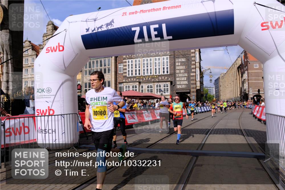 13.09.2026 - 21. swb-Marathon Bremen Tim E. http://msf.ph/oto/10332231 13.09.2026 11:04:48 Ziel 10160, 10245, 10526, 10711, 10755, 10877, 11114, 11214, 11215, 11248, 11364, 11410, 11592, 11720, 11740, 11761, 11991, 12009, 12929 meine-sportfotos.de
