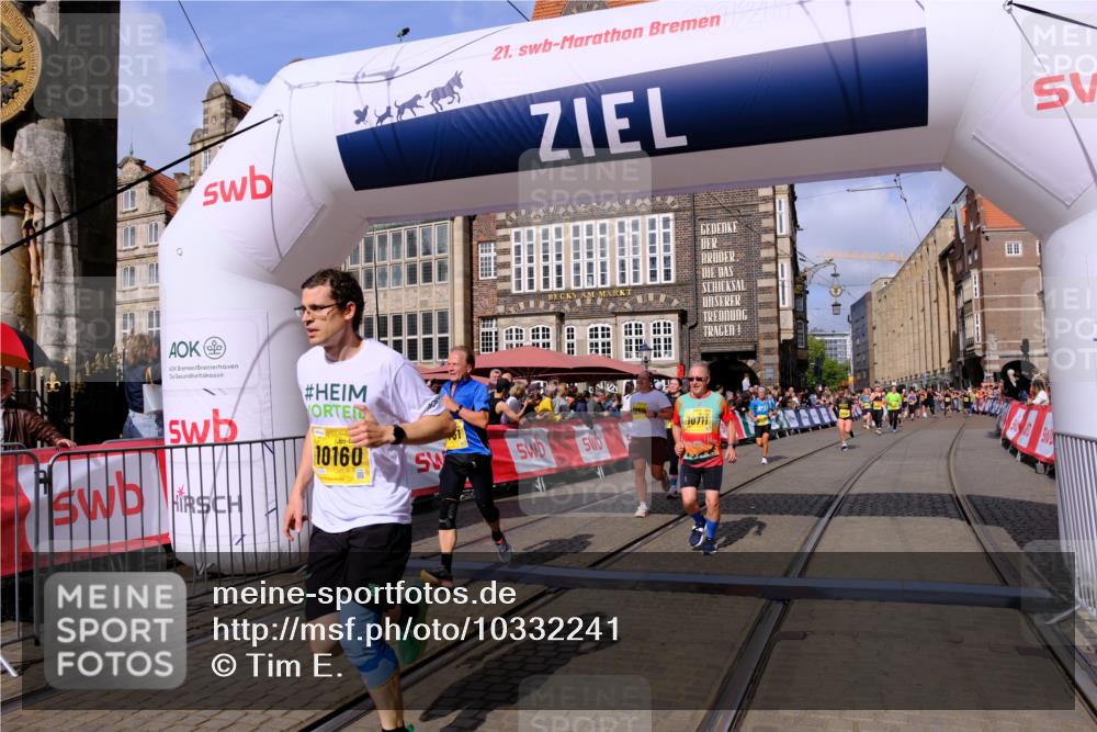 13.09.2026 - 21. swb-Marathon Bremen Tim E. http://msf.ph/oto/10332241 13.09.2026 11:04:48 Ziel 10160, 10245, 10526, 10711, 10755, 10877, 11114, 11214, 11215, 11248, 11364, 11410, 11592, 11720, 11740, 11761, 11991, 12009, 12929 meine-sportfotos.de