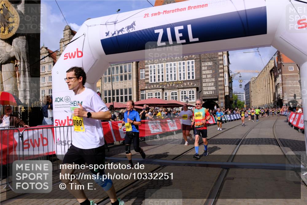 13.09.2026 - 21. swb-Marathon Bremen Tim E. http://msf.ph/oto/10332251 13.09.2026 11:04:48 Ziel 10160, 10245, 10526, 10711, 10755, 10877, 11114, 11214, 11215, 11248, 11364, 11410, 11592, 11720, 11740, 11761, 11991, 12009, 12929 meine-sportfotos.de