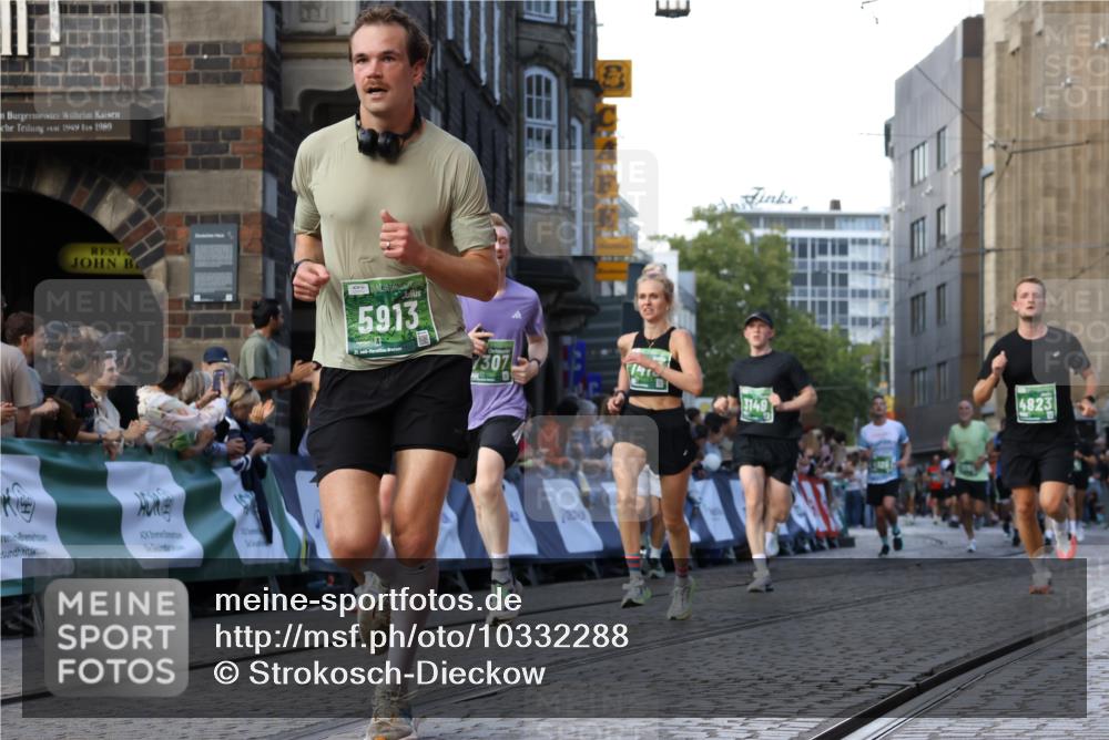 13.09.2026 - 21. swb-Marathon Bremen Strokosch-Dieckow http://msf.ph/oto/10332288 13.09.2026 13:15:55 Ziel 1033, 1445, 3346, 3536, 3836, 3991, 4212, 4573, 4653, 4663, 5533, 5588, 6162, 6515, 6526, 7203, 7291, 7346, 7992, 9029, 9391, 9475, 9777, 13249, 145, 663, 1955, 2623, 3134, 3149, 4128, 4823, 5430, 6106, 6744, 7307, 7413, 8487, 9278, 13158 meine-sportfotos.de