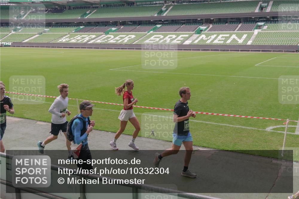 13.09.2026 - 21. swb-Marathon Bremen Michael Burmester http://msf.ph/oto/10332304 13.09.2026 13:04:20 Laufen im Stadion 178, 209, 210, 488, 534, 565, 596, 725, 762, 881, 940, 1014, 1239, 1307, 1343, 1373, 1456, 1458, 1460, 1479, 1611, 1627, 1649, 1653, 1656, 1687, 1771, 1780, 1914, 1932, 1941, 2023, 2126, 2223, 2369, 2430, 2434, 2452, 2513, 2625, 2723, 2851, 2867, 2872, 2891, 2900, 2910, 2919, 2934, 2957, 2959, 2977, 3028, 3135, 3217, 3320, 3343, 3360, 3402, 3419, 3425, 3454, 3460, 3510, 3521, 3579, 3597, 3618, 3796, 3846, 3859, 3909, 3970, 4077, 242 meine-sportfotos.de