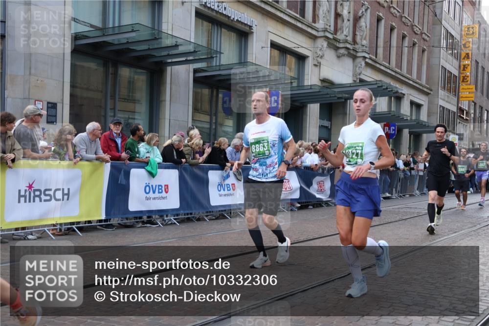 13.09.2026 - 21. swb-Marathon Bremen Strokosch-Dieckow http://msf.ph/oto/10332306 13.09.2026 13:23:03 Ziel 672, 1900, 2306, 2371, 2409, 2427, 2827, 2899, 2961, 3078, 3173, 3374, 3531, 3729, 3861, 3920, 3939, 5820, 5821, 6848, 6923, 8045, 8231, 8304, 8732, 8787, 8863, 9088, 9196, 9436, 9827, 10127, 913, 1809, 1935, 1963, 2040, 2367, 2806, 2914, 3098, 3145, 3233, 3560, 5114, 6707, 6737, 6792, 7909, 8377, 8551, 8646, 8671, 8672, 8819, 8820, 9921 meine-sportfotos.de