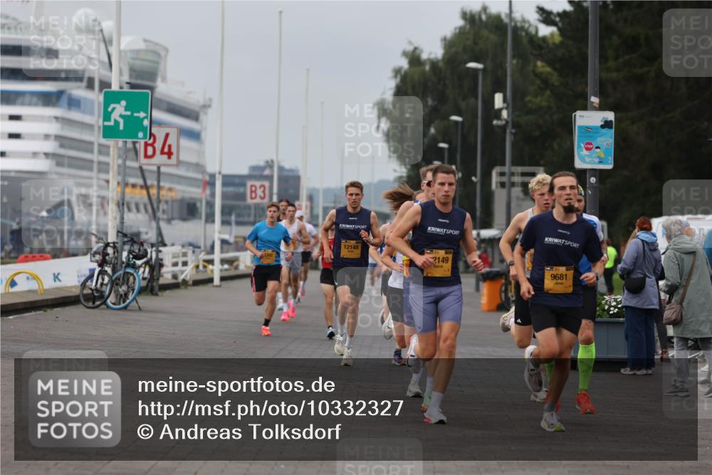 13.09.2026 - Kiel Lauf Andreas Tolksdorf http://msf.ph/oto/10332327 13.09.2026 09:51:24 Kiellinie 3, 4, 33, 12148, 2149, 9681 meine-sportfotos.de