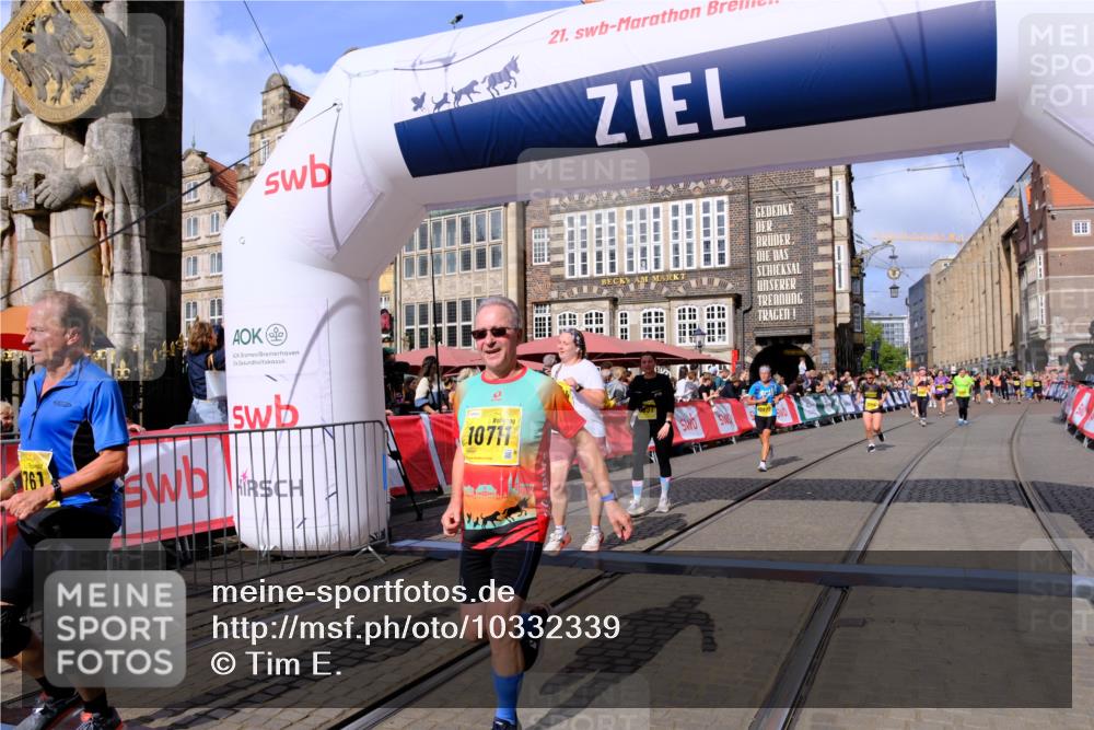 13.09.2026 - 21. swb-Marathon Bremen Tim E. http://msf.ph/oto/10332339 13.09.2026 11:04:50 Ziel 10160, 10245, 10481, 10526, 10711, 10755, 10877, 11114, 11214, 11215, 11248, 11364, 11410, 11592, 11740, 11761, 11991, 12009, 12929 meine-sportfotos.de