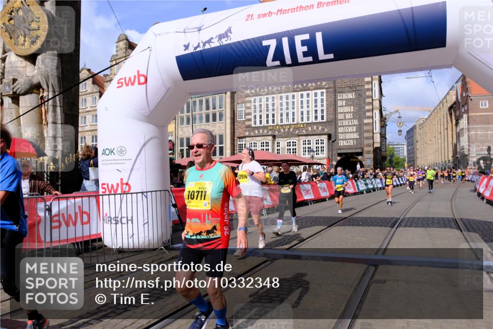 13.09.2026 - 21. swb-Marathon Bremen Tim E. http://msf.ph/oto/10332348 13.09.2026 11:04:50 Ziel 10160, 10245, 10481, 10526, 10711, 10755, 10877, 11114, 11214, 11215, 11248, 11364, 11410, 11592, 11740, 11761, 11991, 12009, 12929 meine-sportfotos.de