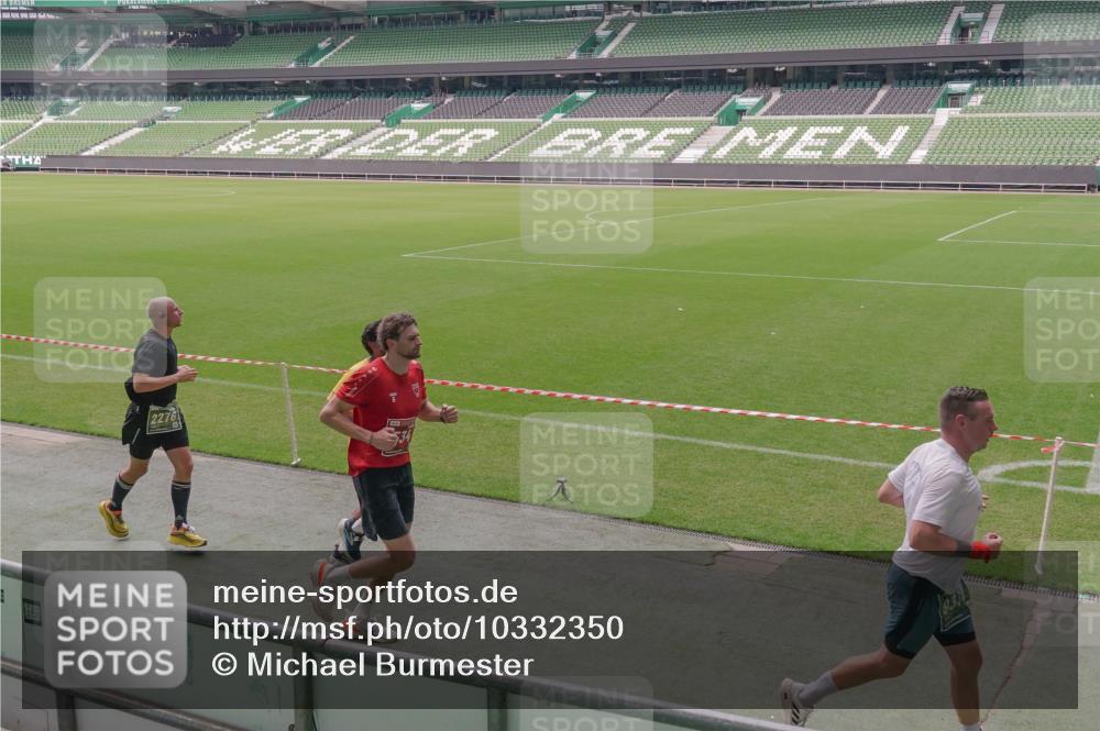 13.09.2026 - 21. swb-Marathon Bremen Michael Burmester http://msf.ph/oto/10332350 13.09.2026 13:04:24 Laufen im Stadion 178, 209, 210, 488, 534, 536, 565, 596, 725, 762, 881, 940, 1014, 1239, 1307, 1343, 1373, 1456, 1458, 1479, 1611, 1627, 1649, 1653, 1656, 1687, 1771, 1780, 1914, 1932, 1941, 2023, 2089, 2126, 2223, 2369, 2430, 2434, 2452, 2513, 2602, 2625, 2723, 2851, 2867, 2872, 2891, 2910, 2919, 2934, 2957, 2959, 2977, 3028, 3135, 3217, 3320, 3343, 3360, 3402, 3419, 3425, 3454, 3460, 3510, 3521, 3579, 3597, 3618, 3796, 3846, 3859, 3909, 4077, 242 meine-sportfotos.de