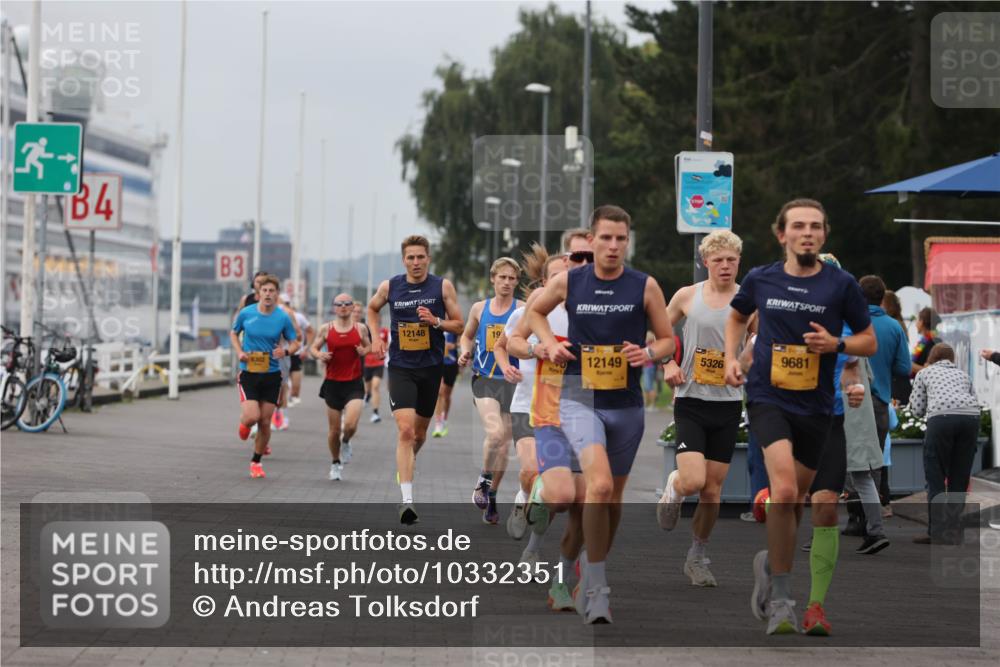 13.09.2026 - Kiel Lauf Andreas Tolksdorf http://msf.ph/oto/10332351 13.09.2026 09:51:25 Kiellinie 4, 3, 60, 12148, 19, 12149, 40, 5326, 9681 meine-sportfotos.de