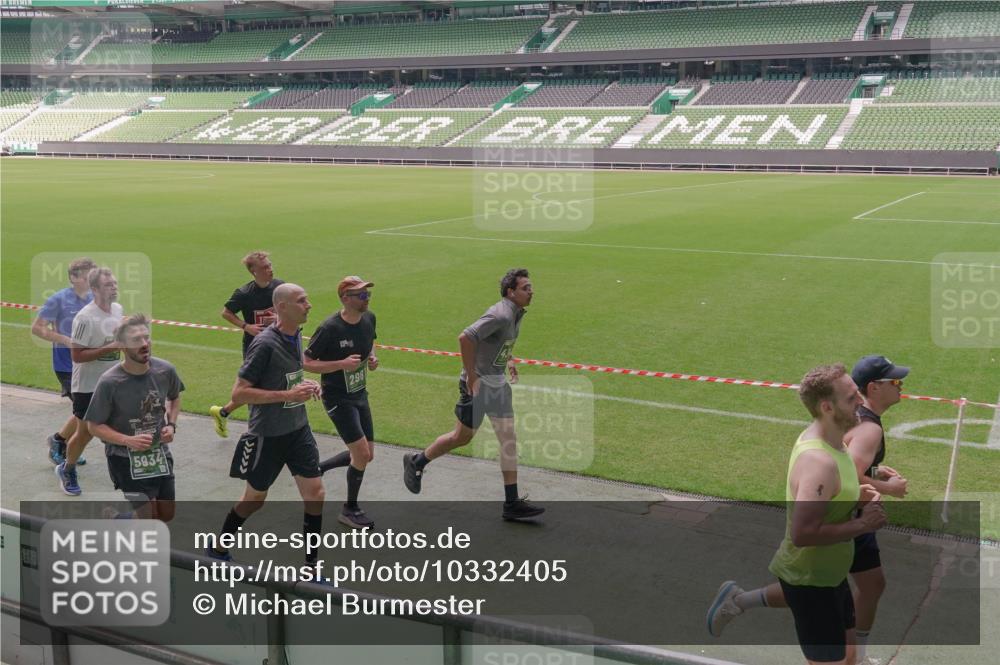 13.09.2026 - 21. swb-Marathon Bremen Michael Burmester http://msf.ph/oto/10332405 13.09.2026 13:04:27 Laufen im Stadion 178, 209, 210, 488, 534, 536, 565, 596, 725, 762, 881, 940, 1014, 1239, 1307, 1343, 1373, 1456, 1458, 1479, 1627, 1649, 1653, 1656, 1687, 1771, 1780, 1914, 1932, 1941, 2023, 2089, 2126, 2223, 2369, 2430, 2434, 2452, 2513, 2602, 2625, 2723, 2742, 2764, 2851, 2867, 2872, 2891, 2910, 2919, 2934, 2957, 2959, 2977, 2985, 3028, 3135, 3217, 3320, 3343, 3360, 3402, 3419, 3425, 3454, 3460, 3510, 3521, 3579, 3597, 3618, 3796, 3846, 3859, 3909, 4077, 242 meine-sportfotos.de