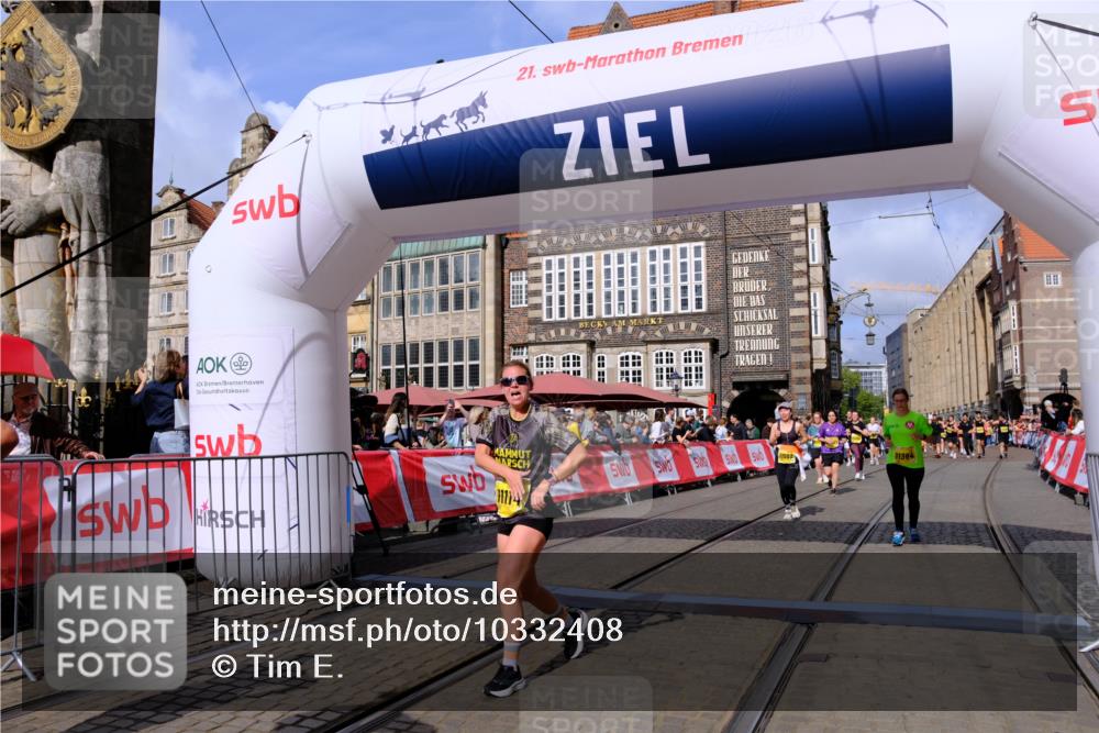 13.09.2026 - 21. swb-Marathon Bremen Tim E. http://msf.ph/oto/10332408 13.09.2026 11:04:54 Ziel 10160, 10283, 10481, 10711, 10755, 10877, 11114, 11364, 11366, 11592, 11705, 11761, 11991 meine-sportfotos.de