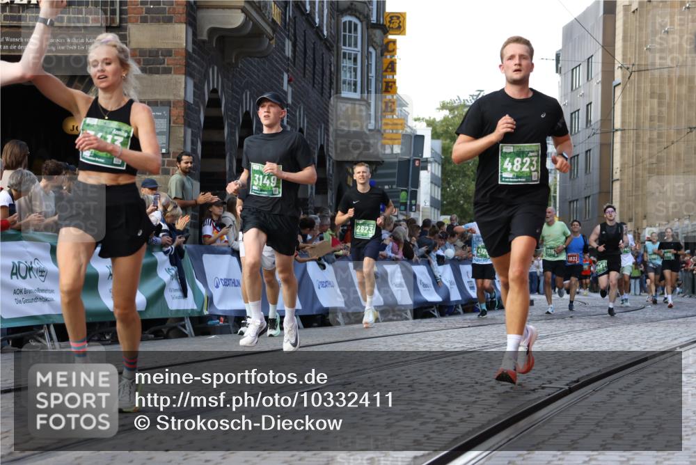 13.09.2026 - 21. swb-Marathon Bremen Strokosch-Dieckow http://msf.ph/oto/10332411 13.09.2026 13:15:57 Ziel 1033, 1445, 2733, 3119, 3346, 3536, 3836, 3991, 4212, 4573, 4653, 4663, 5533, 5588, 6162, 6515, 6526, 7203, 7291, 7992, 9029, 9391, 9475, 9777, 13249, 481, 663, 1955, 2623, 3134, 3149, 4128, 5430, 6106, 6744, 8398, 8487, 13008, 13158 meine-sportfotos.de