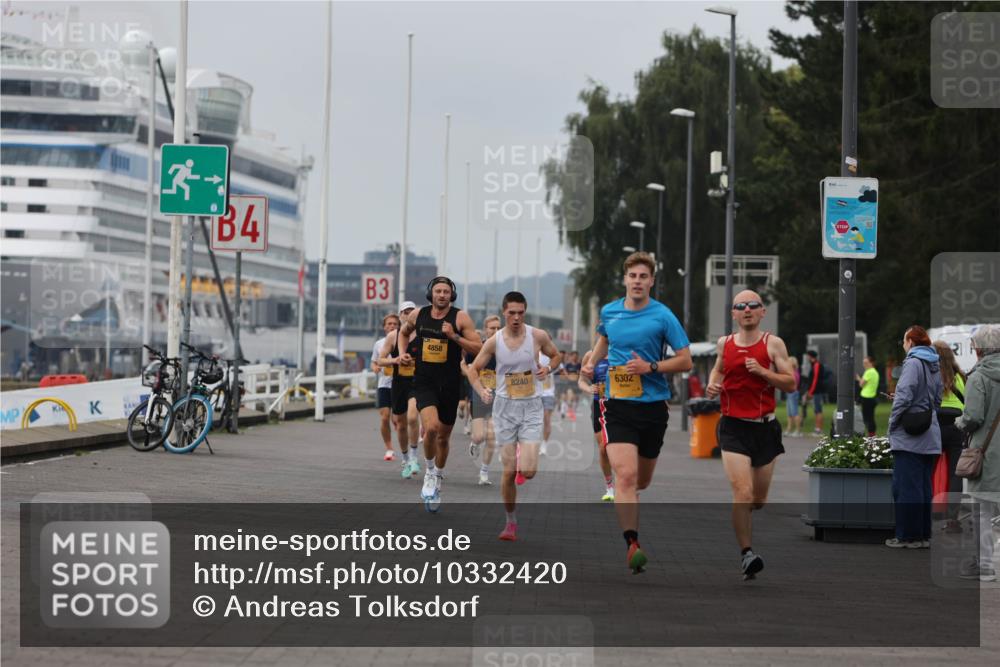 13.09.2026 - Kiel Lauf Andreas Tolksdorf http://msf.ph/oto/10332420 13.09.2026 09:51:28 Kiellinie 3, 4, 3, 4858, 8240, 6302 meine-sportfotos.de
