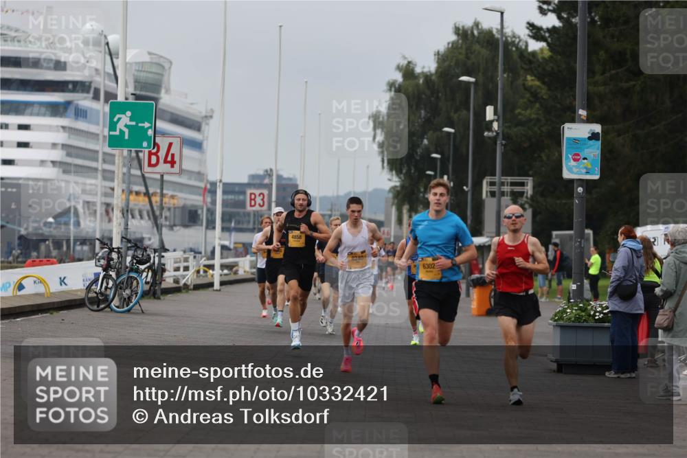 13.09.2026 - Kiel Lauf Andreas Tolksdorf http://msf.ph/oto/10332421 13.09.2026 09:51:28 Kiellinie 1222, 3, 4, 3, 4858, 8240, 6302 meine-sportfotos.de