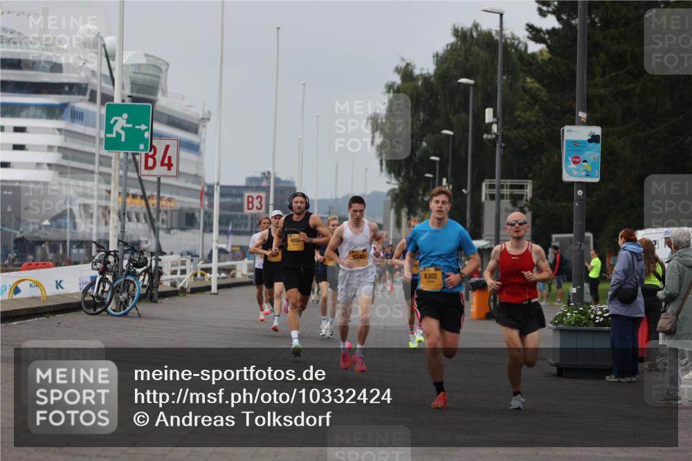 13.09.2026 - Kiel Lauf Andreas Tolksdorf http://msf.ph/oto/10332424 13.09.2026 09:51:29 Kiellinie 4, 3, 4858, 8240, 6302 meine-sportfotos.de