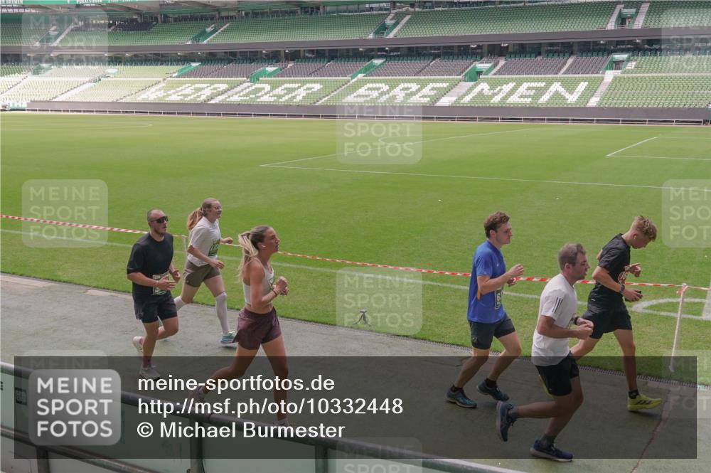 13.09.2026 - 21. swb-Marathon Bremen Michael Burmester http://msf.ph/oto/10332448 13.09.2026 13:04:29 Laufen im Stadion 178, 209, 210, 323, 488, 534, 536, 565, 596, 725, 762, 881, 940, 1014, 1239, 1307, 1343, 1373, 1456, 1458, 1479, 1627, 1649, 1653, 1656, 1687, 1771, 1780, 1914, 1932, 1941, 2023, 2089, 2126, 2223, 2369, 2430, 2434, 2452, 2602, 2625, 2723, 2742, 2764, 2851, 2867, 2872, 2891, 2910, 2919, 2934, 2957, 2959, 2977, 2985, 3028, 3135, 3217, 3320, 3343, 3360, 3402, 3419, 3425, 3454, 3460, 3510, 3521, 3579, 3597, 3618, 3796, 3846, 3859, 3909, 242 meine-sportfotos.de