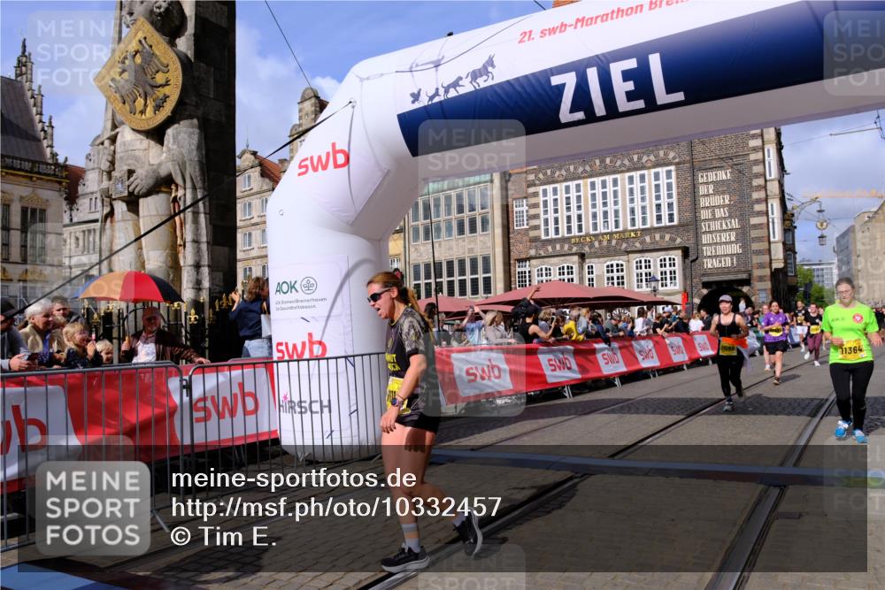 13.09.2026 - 21. swb-Marathon Bremen Tim E. http://msf.ph/oto/10332457 13.09.2026 11:04:55 Ziel 10160, 10198, 10283, 10481, 10711, 10755, 10877, 10940, 11114, 11364, 11366, 11592, 11705, 11761, 11991, 12005 meine-sportfotos.de