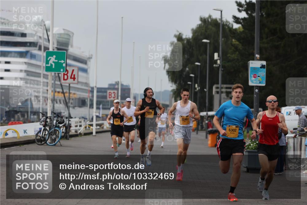 13.09.2026 - Kiel Lauf Andreas Tolksdorf http://msf.ph/oto/10332469 13.09.2026 09:51:30 Kiellinie 4, 3, 4645, 4858, 8240, 6302 meine-sportfotos.de