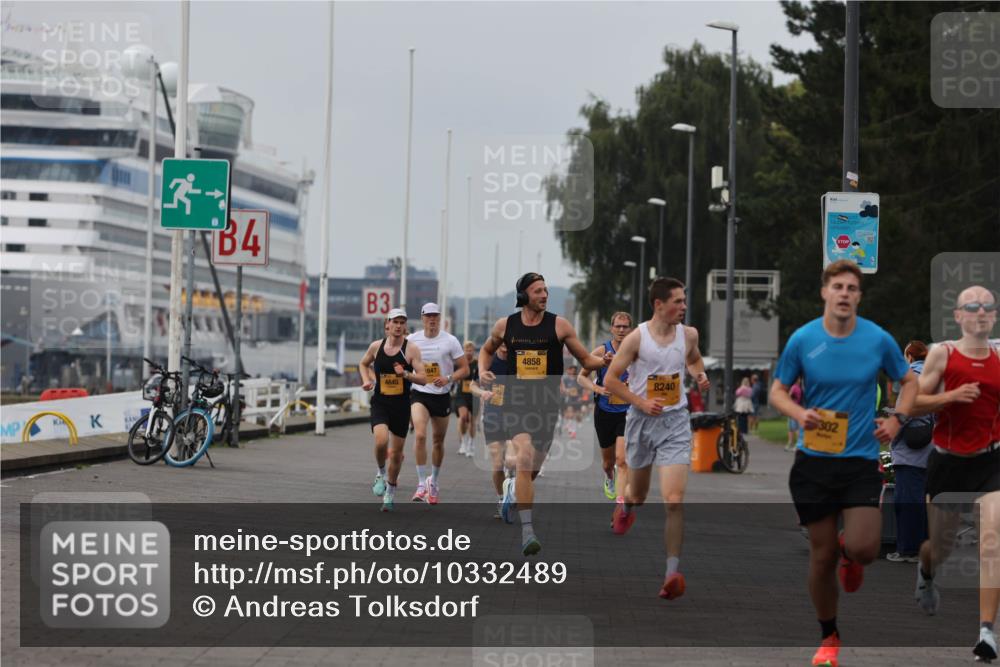 13.09.2026 - Kiel Lauf Andreas Tolksdorf http://msf.ph/oto/10332489 13.09.2026 09:51:30 Kiellinie 7928, 4, 3, 4645, 4858, 8240, 302 meine-sportfotos.de