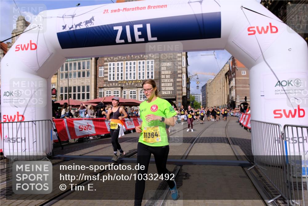 13.09.2026 - 21. swb-Marathon Bremen Tim E. http://msf.ph/oto/10332492 13.09.2026 11:04:56 Ziel 10160, 10198, 10283, 10481, 10711, 10755, 10877, 10940, 11006, 11114, 11364, 11366, 11592, 11705, 11761, 11991, 12005 meine-sportfotos.de
