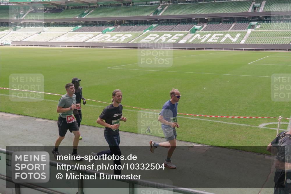 13.09.2026 - 21. swb-Marathon Bremen Michael Burmester http://msf.ph/oto/10332504 13.09.2026 13:04:31 Laufen im Stadion 178, 209, 210, 323, 488, 534, 536, 565, 596, 647, 725, 762, 881, 940, 1014, 1073, 1239, 1307, 1343, 1373, 1456, 1458, 1479, 1627, 1649, 1653, 1656, 1687, 1771, 1780, 1914, 1932, 1941, 2023, 2089, 2126, 2223, 2369, 2430, 2434, 2452, 2602, 2625, 2723, 2742, 2764, 2851, 2867, 2872, 2891, 2910, 2919, 2934, 2957, 2959, 2977, 2985, 3028, 3030, 3135, 3217, 3320, 3343, 3360, 3402, 3419, 3425, 3454, 3460, 3510, 3521, 3579, 3597, 3618, 3796, 3846, 3859, 3909, 242 meine-sportfotos.de