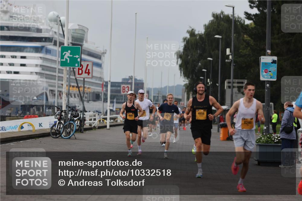 13.09.2026 - Kiel Lauf Andreas Tolksdorf http://msf.ph/oto/10332518 13.09.2026 09:51:31 Kiellinie 4, 3, 4645, 4621, 4858, 8240 meine-sportfotos.de