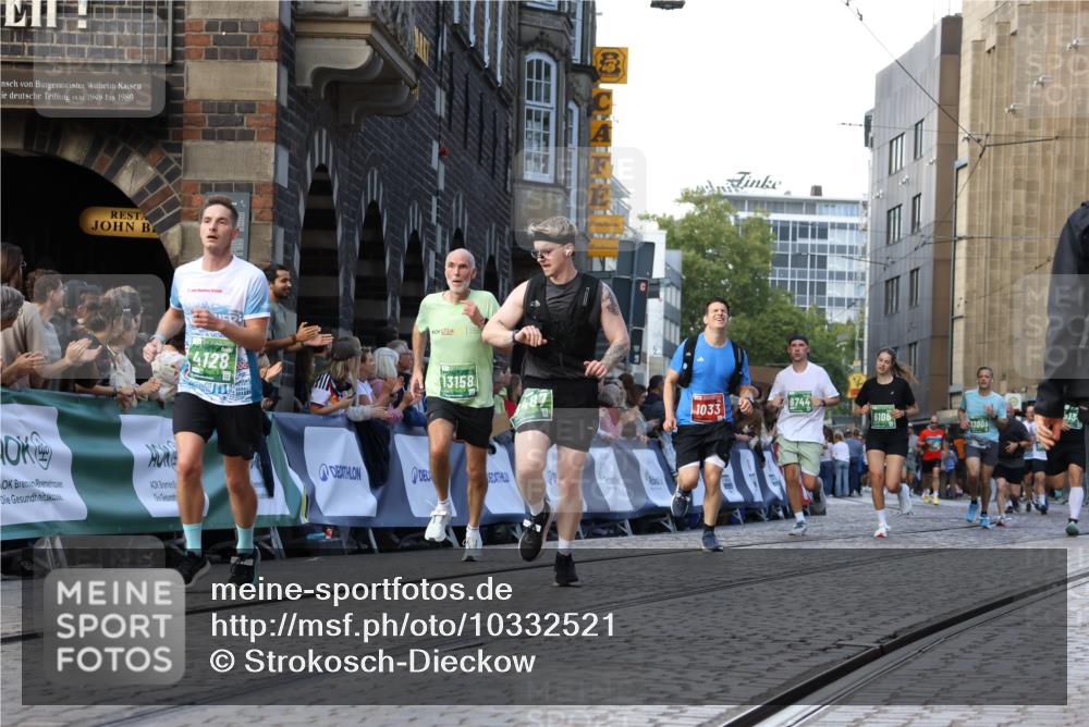 13.09.2026 - 21. swb-Marathon Bremen Strokosch-Dieckow http://msf.ph/oto/10332521 13.09.2026 13:16:02 Ziel 982, 1033, 1445, 2733, 3119, 3346, 3422, 3536, 3689, 3836, 3991, 4212, 4573, 4653, 5533, 5588, 6162, 6481, 6515, 7203, 7992, 9029, 9122, 9391, 9475, 9777, 13249, 481, 663, 740, 1605, 3134, 4128, 6106, 6721, 6744, 8398, 8487, 9031, 9115, 13008, 13158 meine-sportfotos.de