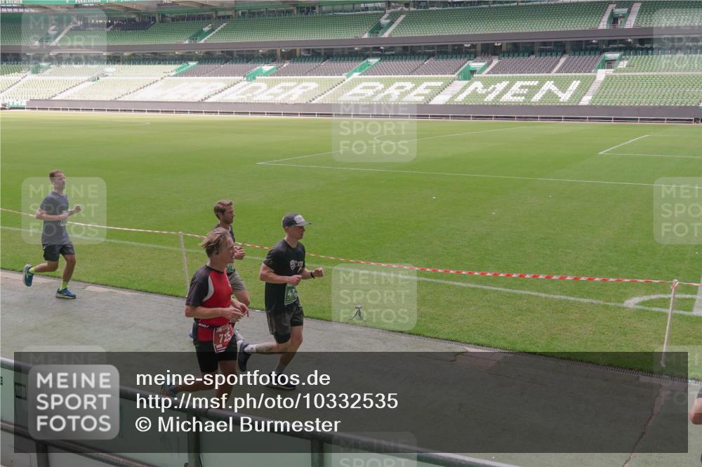 13.09.2026 - 21. swb-Marathon Bremen Michael Burmester http://msf.ph/oto/10332535 13.09.2026 13:04:34 Laufen im Stadion 178, 209, 210, 323, 488, 534, 536, 565, 596, 647, 725, 762, 881, 940, 1014, 1073, 1239, 1243, 1307, 1308, 1343, 1373, 1456, 1458, 1479, 1627, 1649, 1653, 1656, 1687, 1771, 1780, 1914, 1932, 1941, 2023, 2089, 2126, 2223, 2241, 2301, 2369, 2430, 2434, 2452, 2602, 2625, 2723, 2742, 2764, 2851, 2867, 2872, 2891, 2910, 2919, 2934, 2957, 2959, 2977, 2985, 3028, 3030, 3135, 3217, 3278, 3320, 3343, 3360, 3402, 3419, 3425, 3454, 3510, 3521, 3579, 3597, 3618, 3796, 3846, 3859, 3909, 242 meine-sportfotos.de