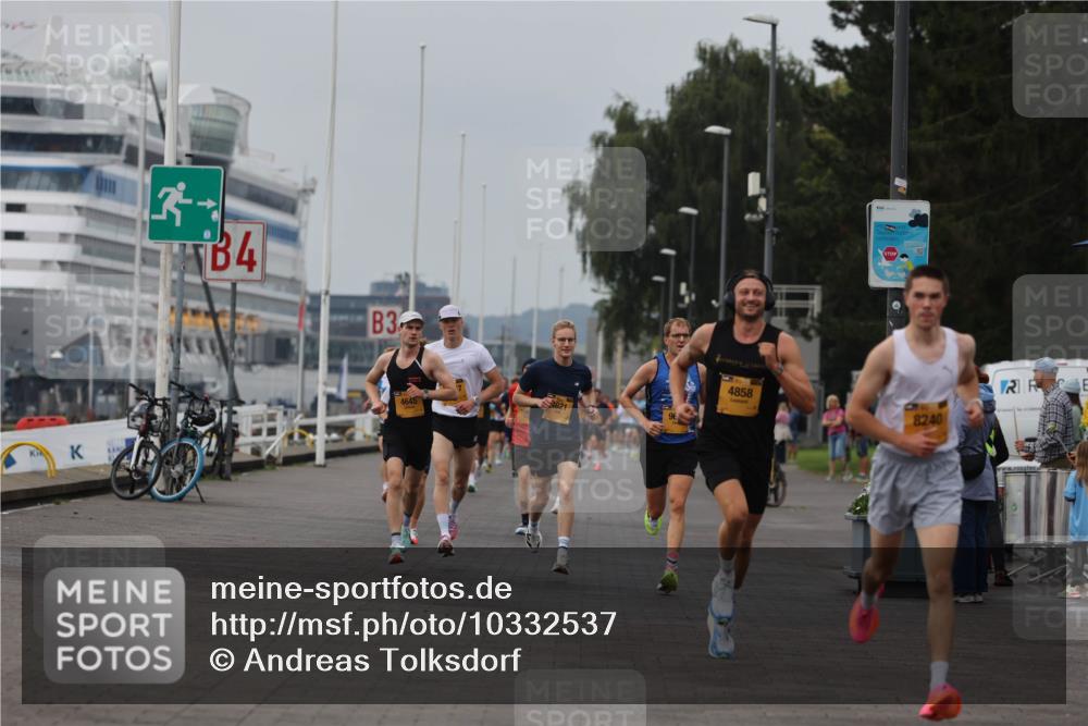 13.09.2026 - Kiel Lauf Andreas Tolksdorf http://msf.ph/oto/10332537 13.09.2026 09:51:32 Kiellinie 3, 4, 3, 4645, 4621, 4858, 8240 meine-sportfotos.de