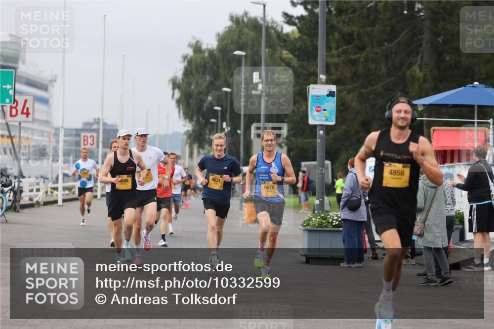 13.09.2026 - Kiel Lauf Andreas Tolksdorf http://msf.ph/oto/10332599 13.09.2026 09:51:33 Kiellinie 4, 3, 4645, 4621, 9678, 4858 meine-sportfotos.de