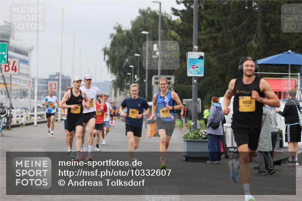13.09.2026 - Kiel Lauf Andreas Tolksdorf http://msf.ph/oto/10332607 13.09.2026 09:51:33 Kiellinie 4, 3, 45, 47, 9678, 4621, 4858 meine-sportfotos.de
