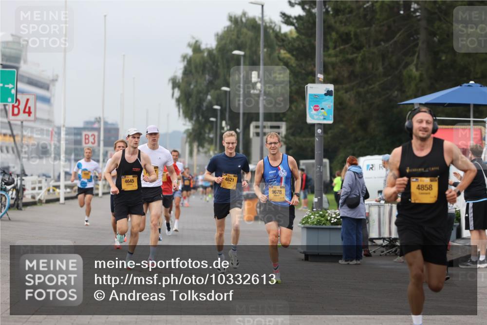 13.09.2026 - Kiel Lauf Andreas Tolksdorf http://msf.ph/oto/10332613 13.09.2026 09:51:33 Kiellinie 4, 3, 4645, 4621, 9678, 4858 meine-sportfotos.de